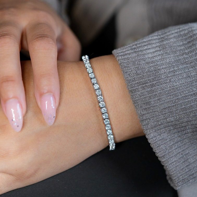 Diamond Tennis Bracelet: Round - Image 8